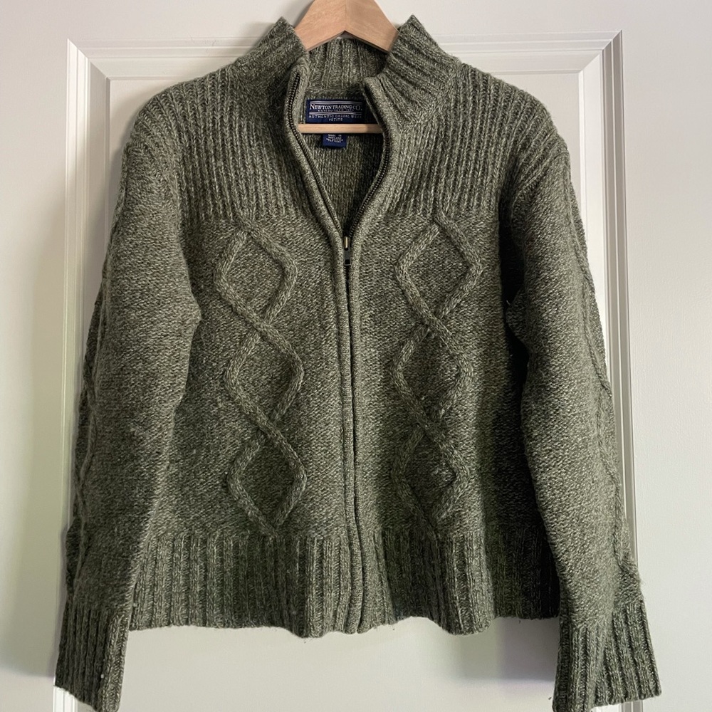 Vintage Newton Trading Co 100%Wool Women’s Cardigan